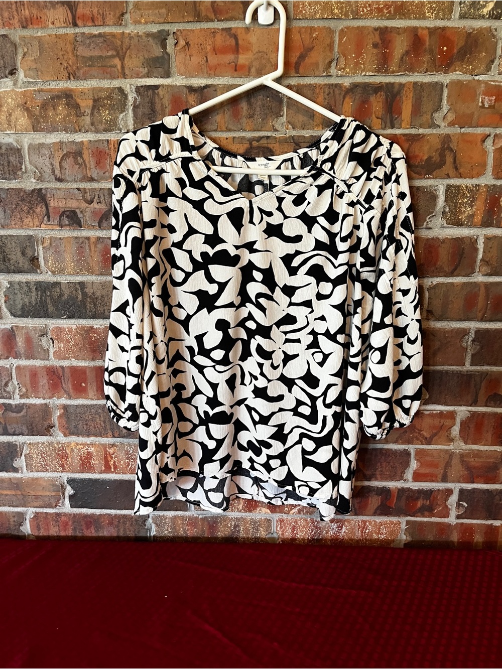 Terra & sky Black & White Floral Top Blouse Size:1X